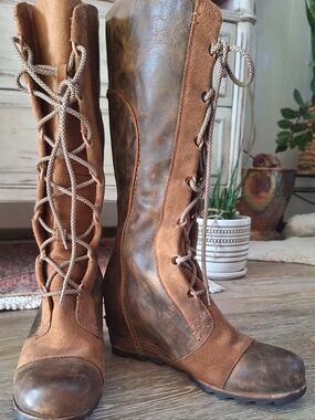 Sorel Womens Sz 11 Cate The Great Wedge Laceup Boot